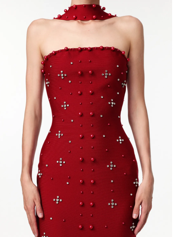 Marta | Vestido largo vino perla sin mangas con diseño vendaje
