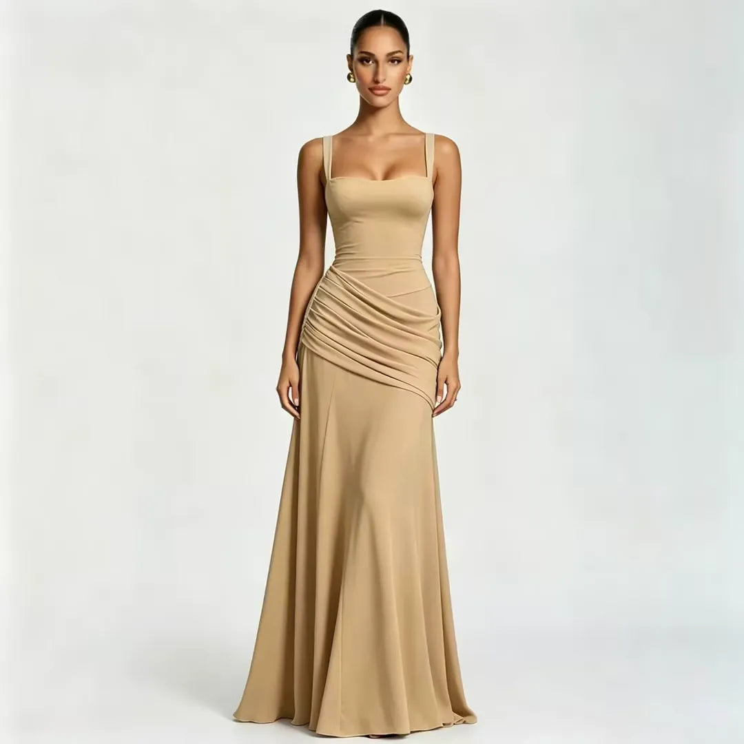 ENIE | Vestido maxi con escote cuadrado fruncido.